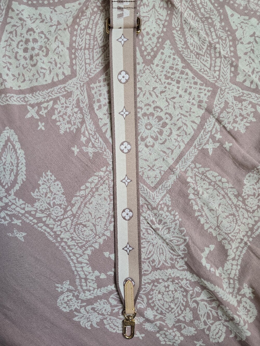 NEW Louis Vuitton Bandouliére Beige Guitar Strap - Picture 11 of 15